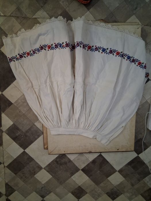 Fustă tradițională