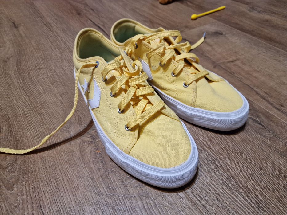 Tenesi Noi Converse