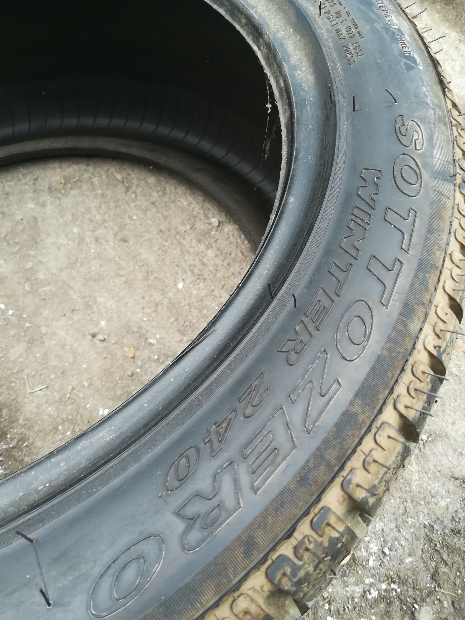 Нови 2бр.285/40/19 Pirelli Winter Sottozero 240