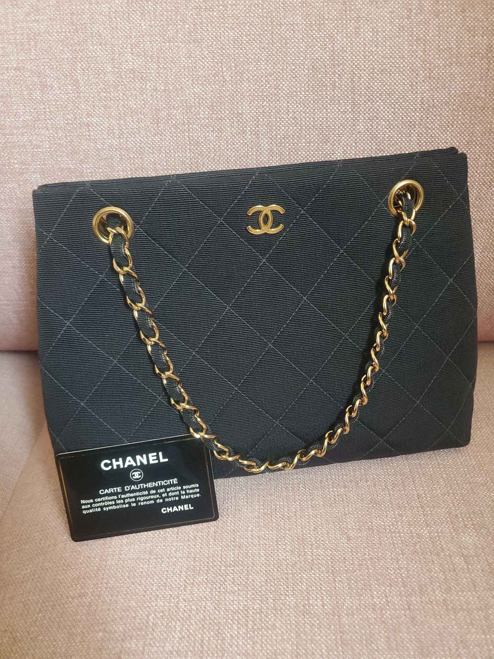 Автентична чанта през рамо Chanel