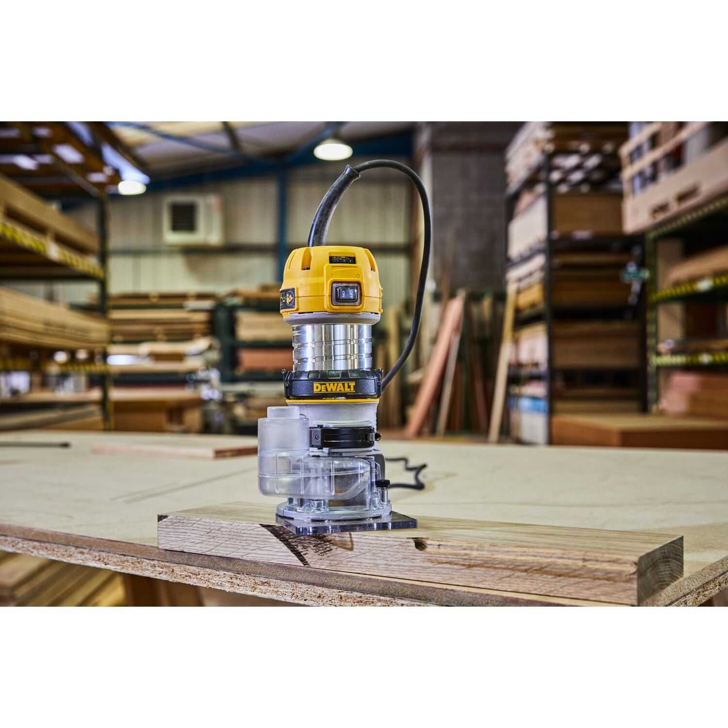 Оберфреза DeWALT D26200, 900 W, 8 mm