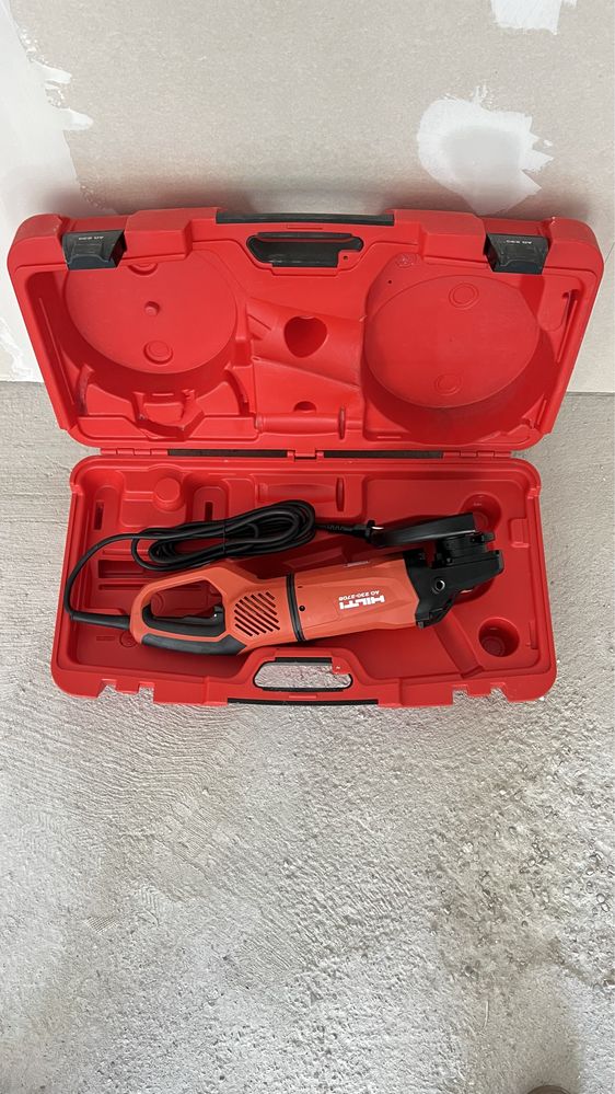 Vând polizor unghiular (flex) Hilti AG 230-27 DB