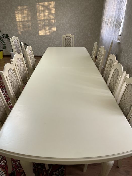 Стол. Раздвижной