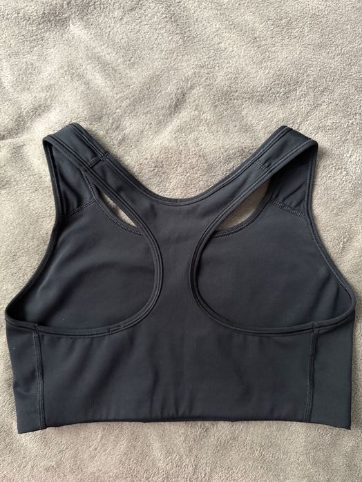 Топ/ спортно бюстие Nike