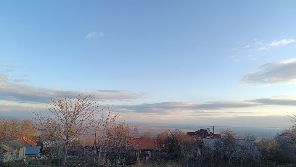 Vând teren 1 h de București! Pietroasa Mică.