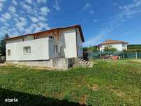 Casa cu 4 camere in suprafata de 192 mp si un teren de 1400 mp
