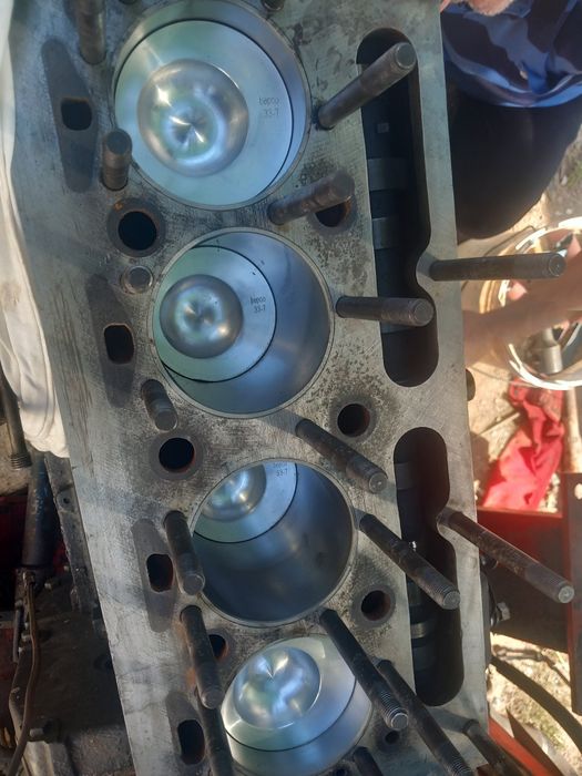 Tractor cu incarcator frontal