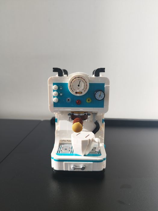 Конструктор от тип Лего - Кафемашина