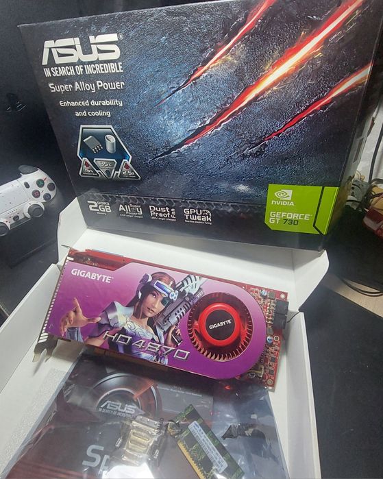 Видео карта ASUS GIGABYTE HD 4870
