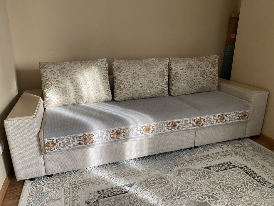 Продам Диван б/у, в хорошем состоянии