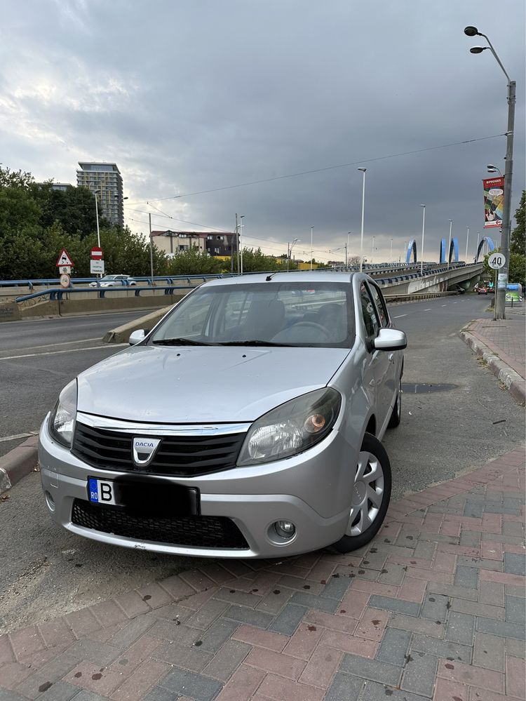 Dacia Sandero Black line 2011