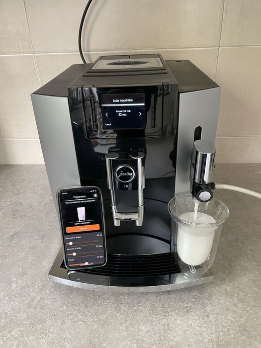 Expresor espressor de cafea JURA E8 CU GARANTIE 6 LUNI.