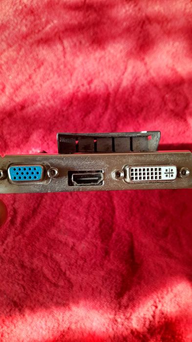 vand placa video pc nvidia gtx 750 4 gigabiti ram memorie