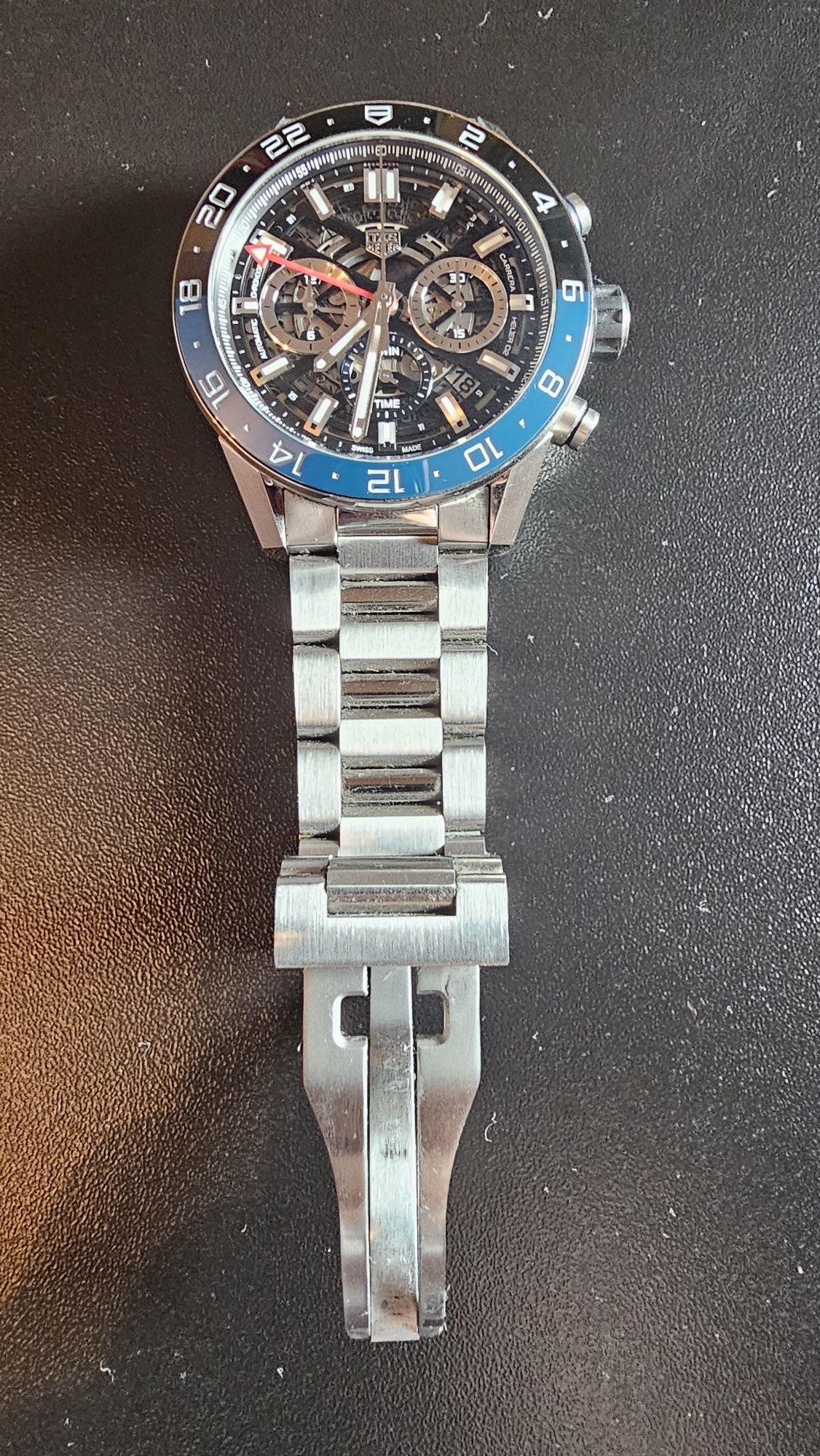 Продавам швейцарски часовник TAG Heuer Carrera Calibre Heuer 02!
