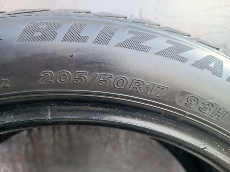 205/50/17 Bridgestone