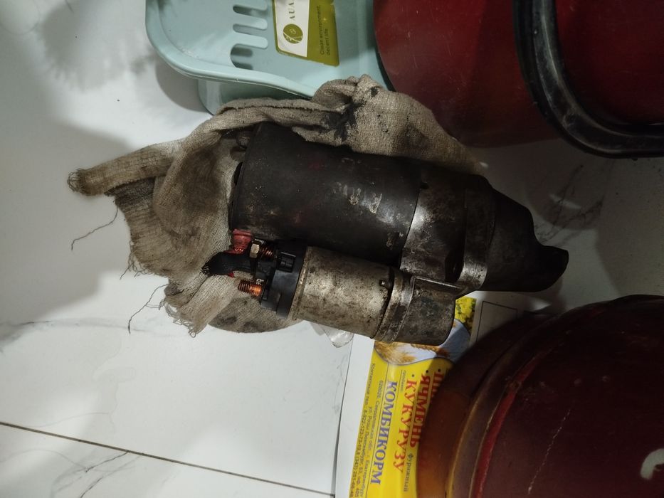 продам стартер на ниссан