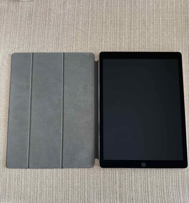 Ipad 12.9 pro model - A1584