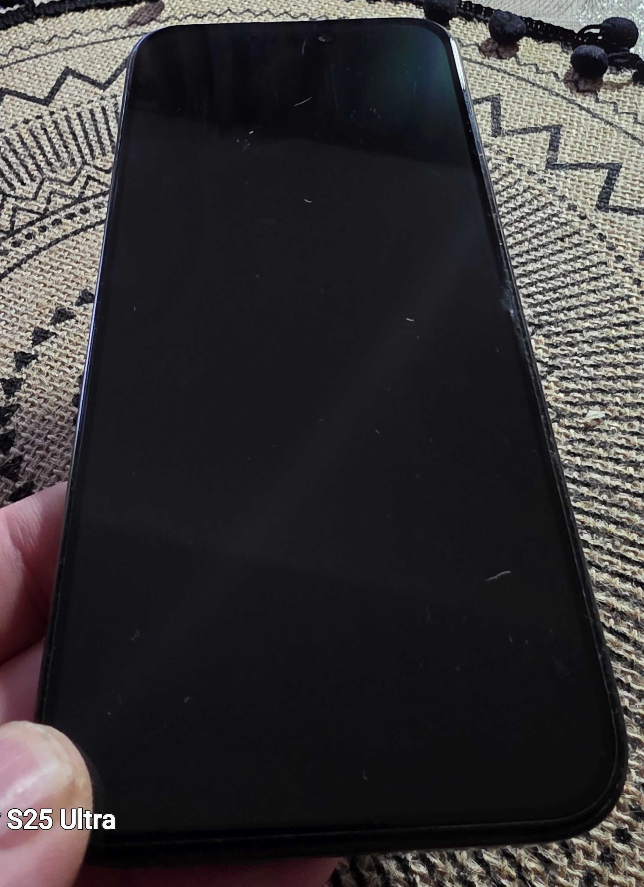 Продавам iphone 15 pro max 256Gb
