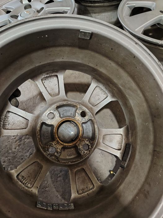 Jentra avtamat saka diskasi sotiladi