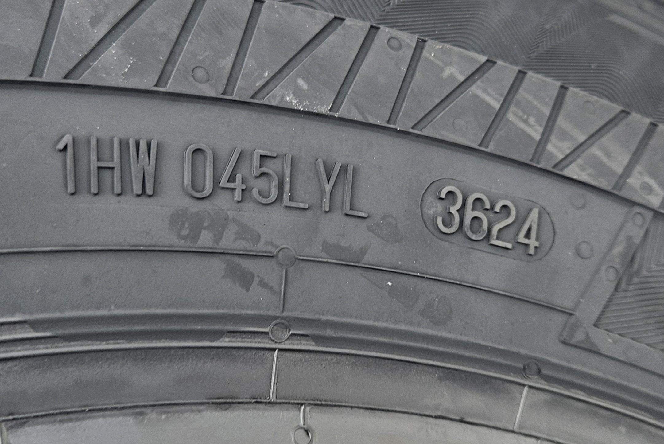 195/70 R15C, 104R, MATADOR (by Continental), Anvelope All Season M+S