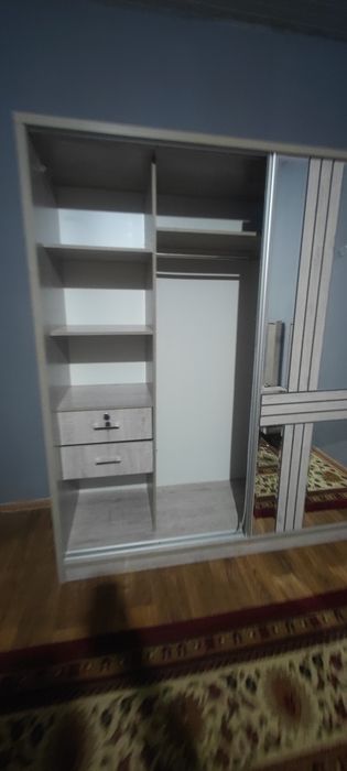 Spalniy mebel sotiladi kamplekt xolati ideal 2-3 oy ishlatiilgan