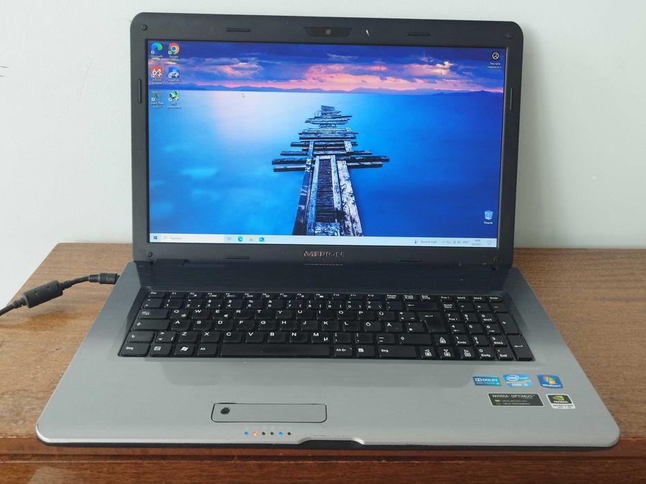 Геймърски - Medion 17,3" Intel i5, 6GB Рам, Nvidia 555M, SSD+HDD