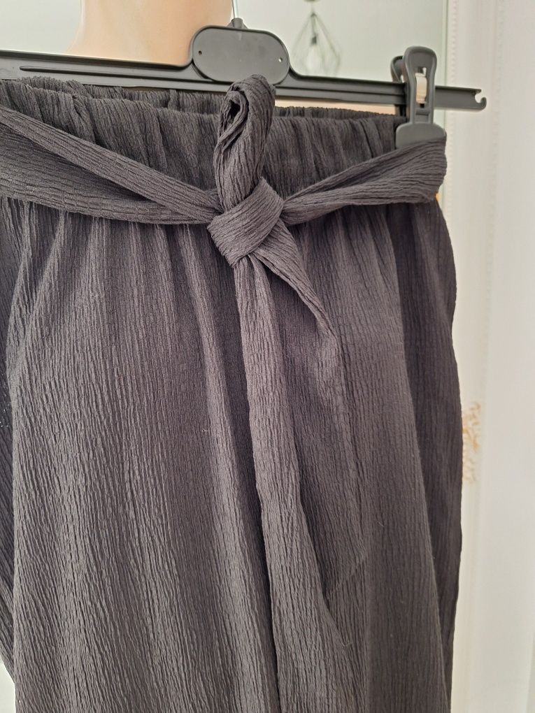 Pantaloni evazați vascoza M