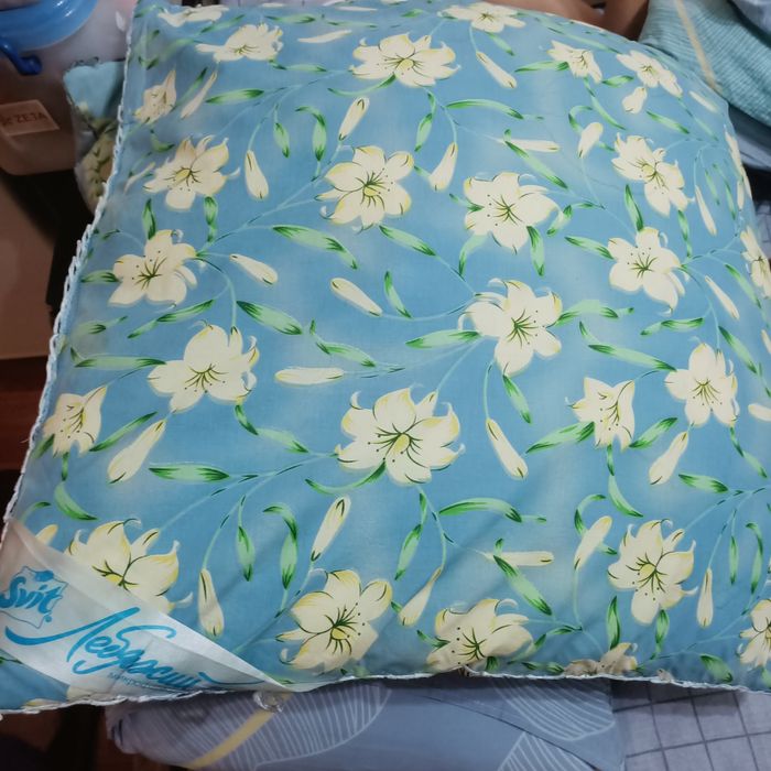 Продам подушки,одеялр