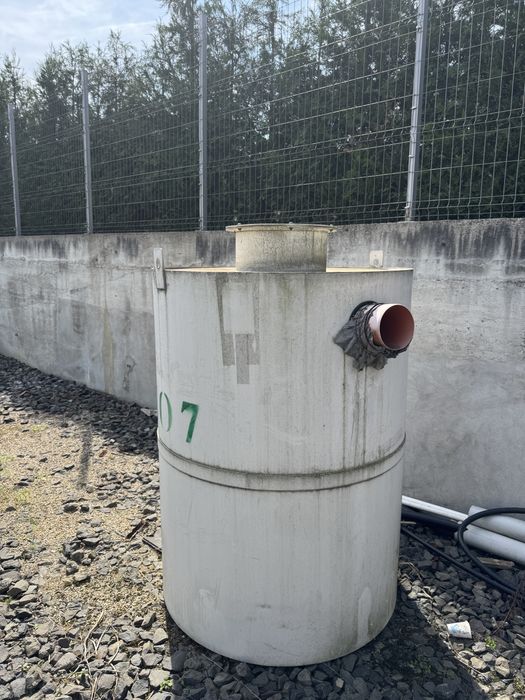Vand separator de hidrocarburi