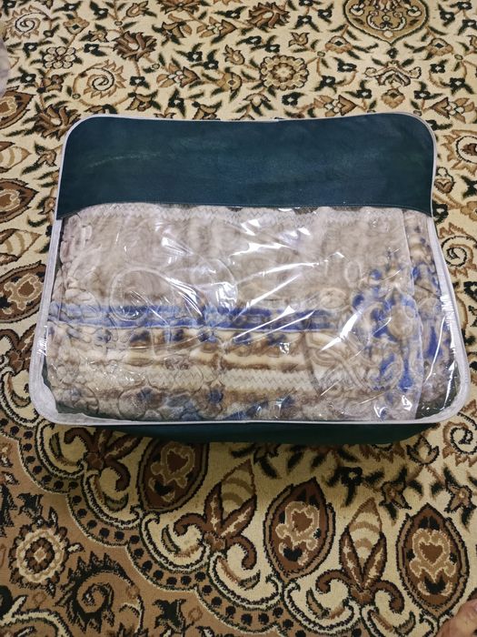 Срочно! Продаётся одеяло и подушки!