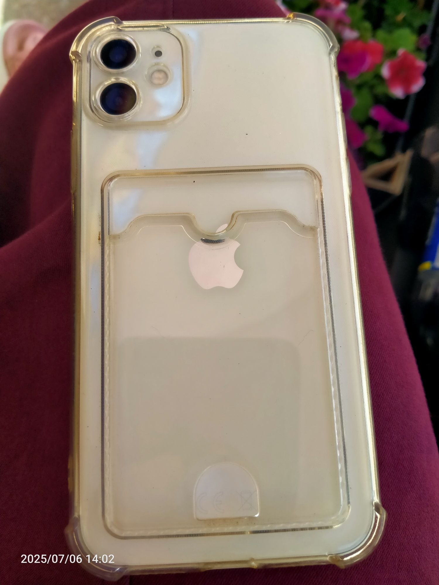 IPhone 11. Ёмкость 100%