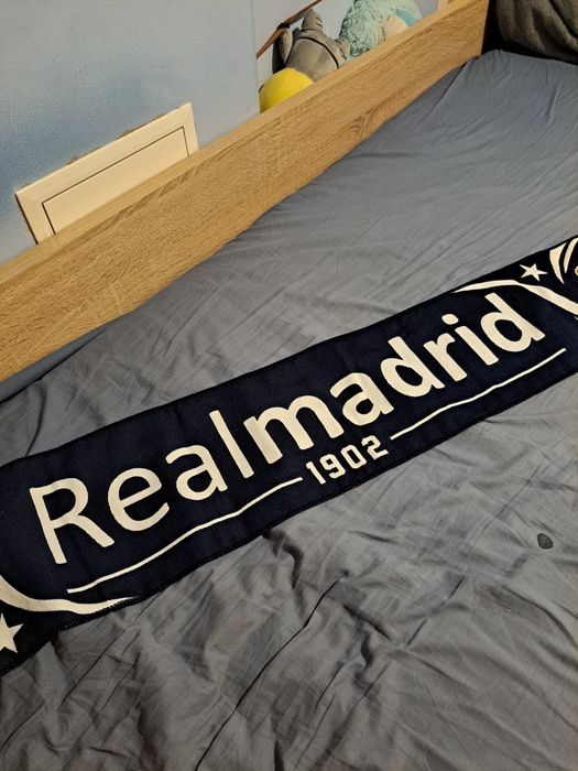 Ретро шал на Real Madrid.