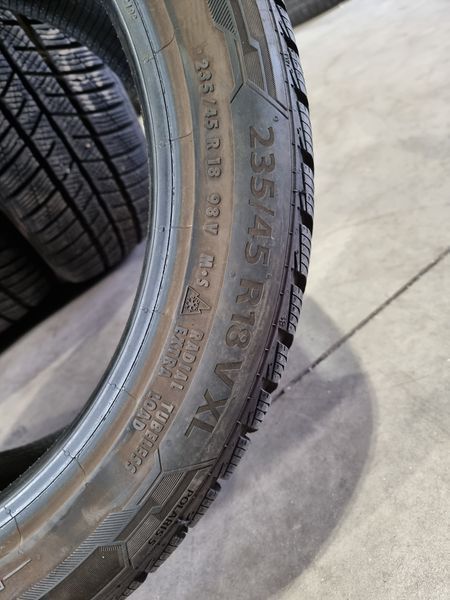 235/45/18 Barum 4piese