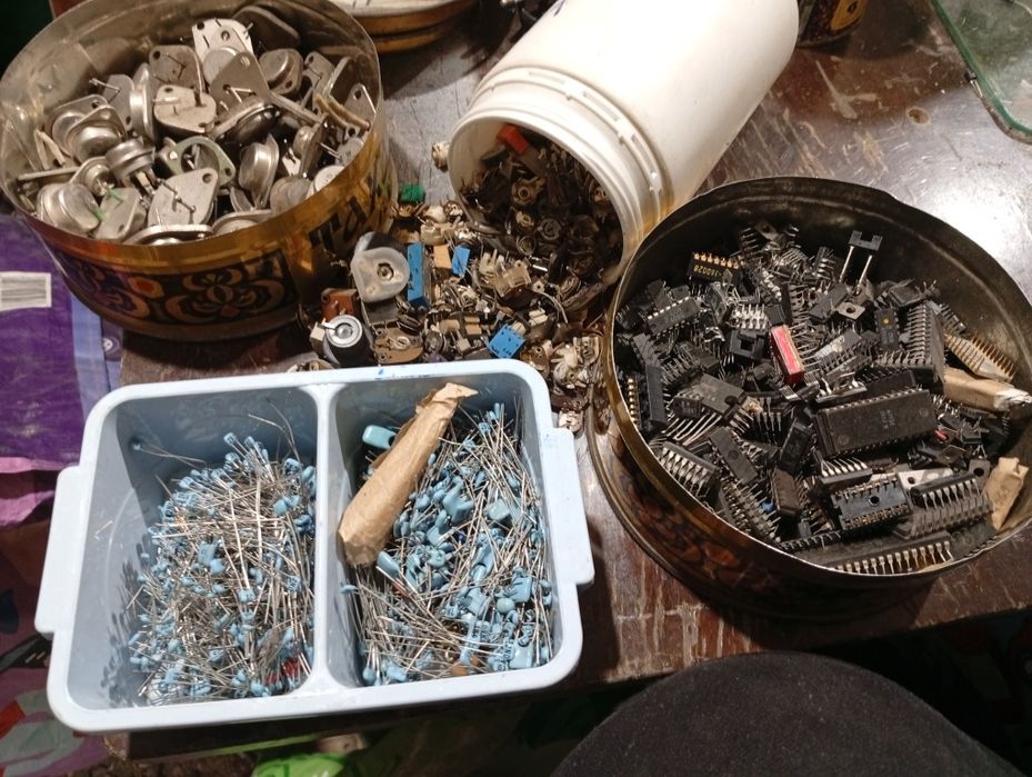 Piese electronice de tot felul