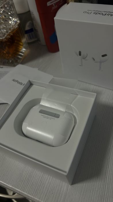 Airpods pro 2 noise cancel