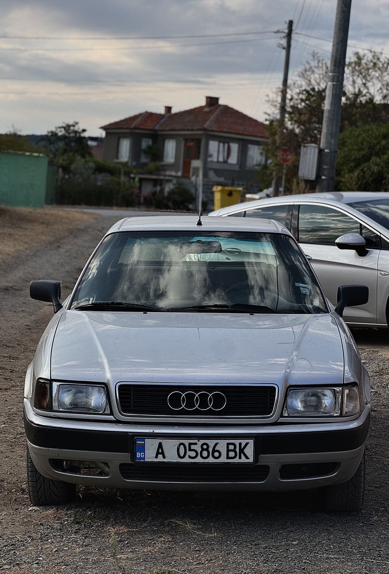 Продавам Audi 80