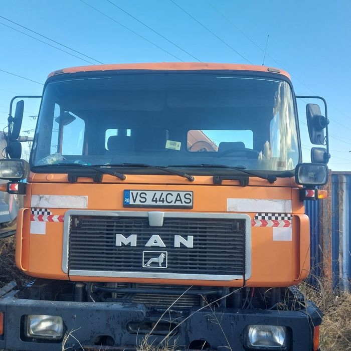 Buldoexcavator JCB 3CX/4CX, MAN basculabil