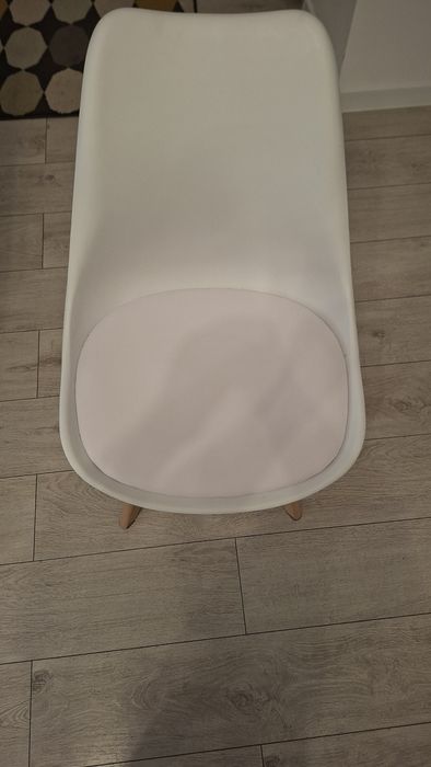 Set masa cu 4 scaune