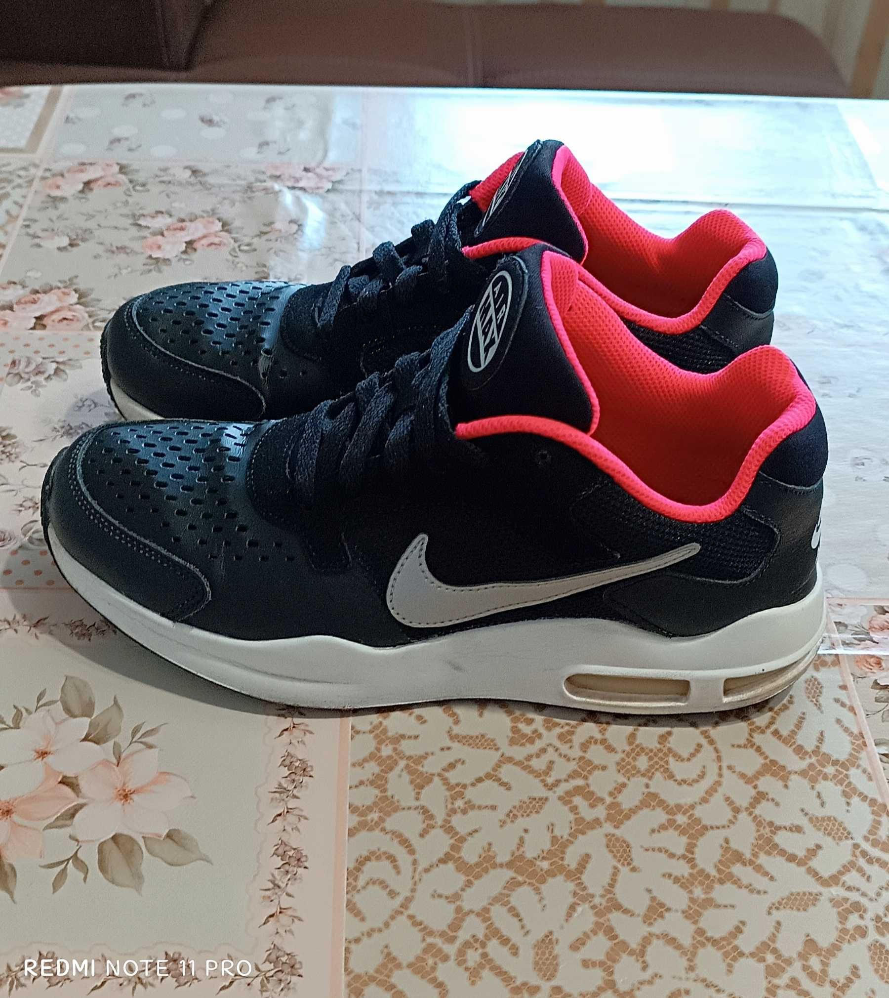 Дамски маратонки Nike Air Max