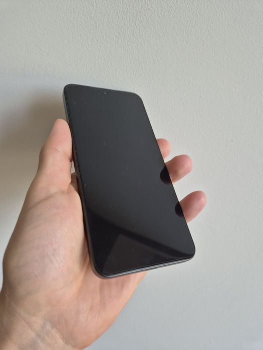 Нов Xiaomi 15 Black 256GB ROM 12GB RAM с 3 години гаранция (36 месеца)
