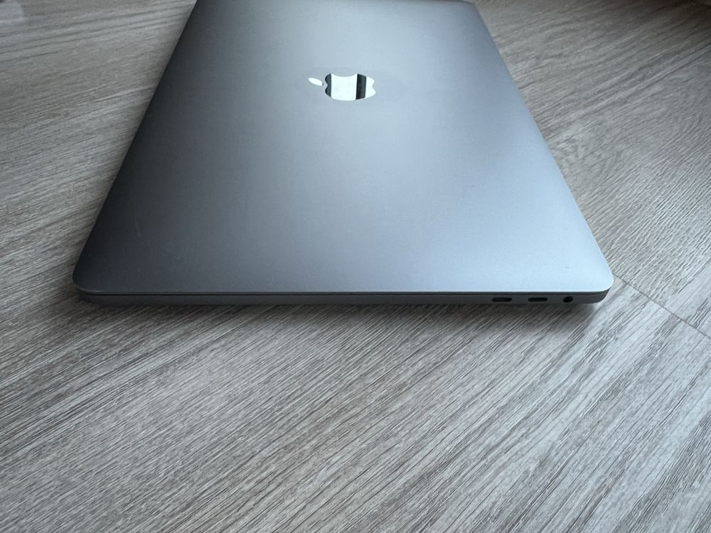 MacBook 13” Pro.