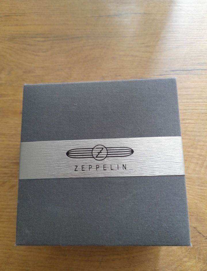 Vind ceas Zeppelin nou , model Los Angeles  LZ126 . Preț 1100 lei