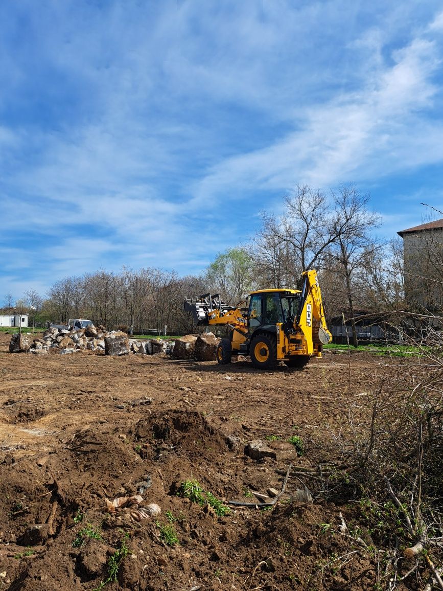 Inchiriez  buldoexcavator