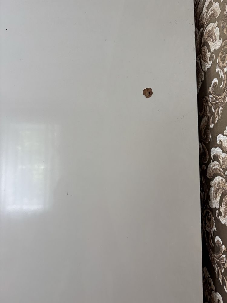 Продается распашной шкаф
