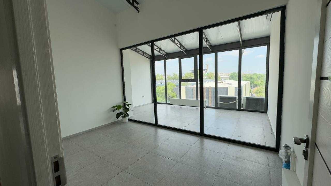 ул.Айбек МЦ Шох офис 168 м² +балкон 20 м² 5-этаж с лифтом евроремонт