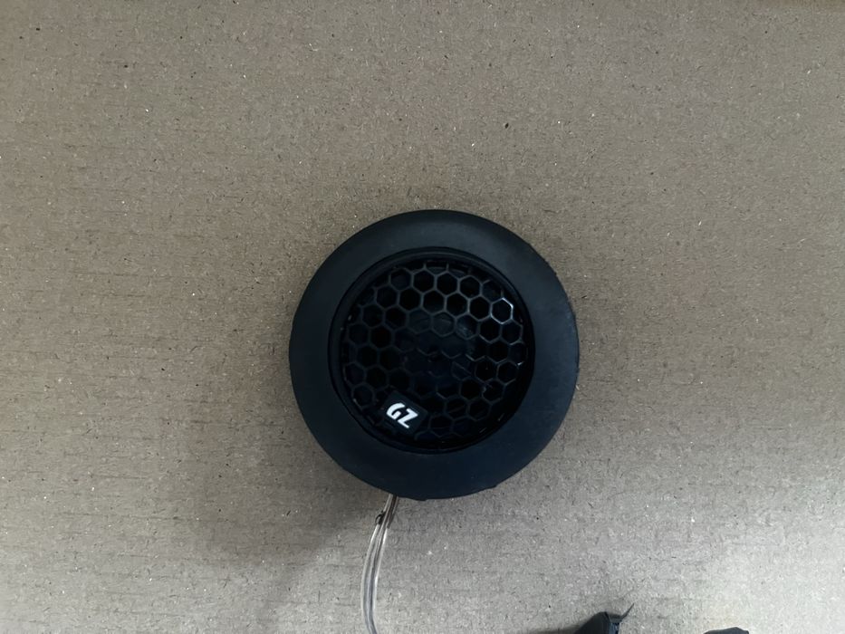 Стелки А3 8П Медия Колони Пищялки