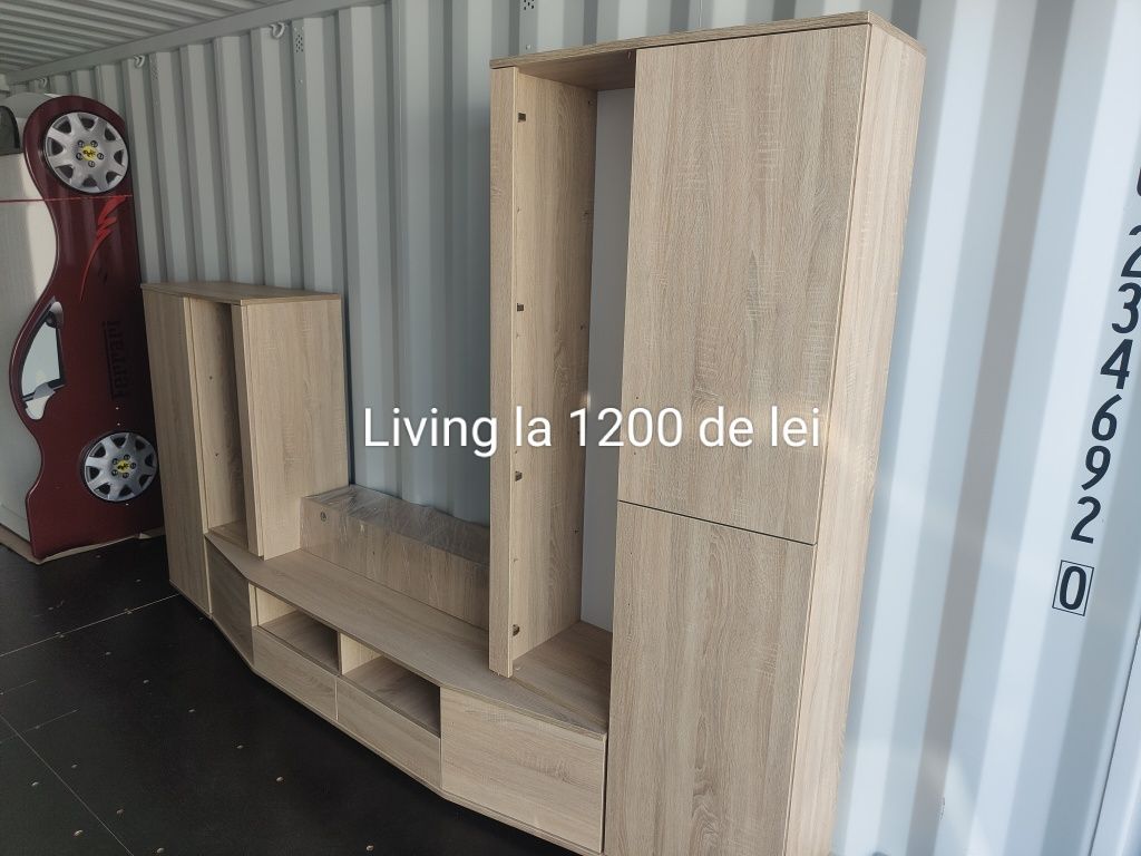Diferite piese de mobilier noi din magazin