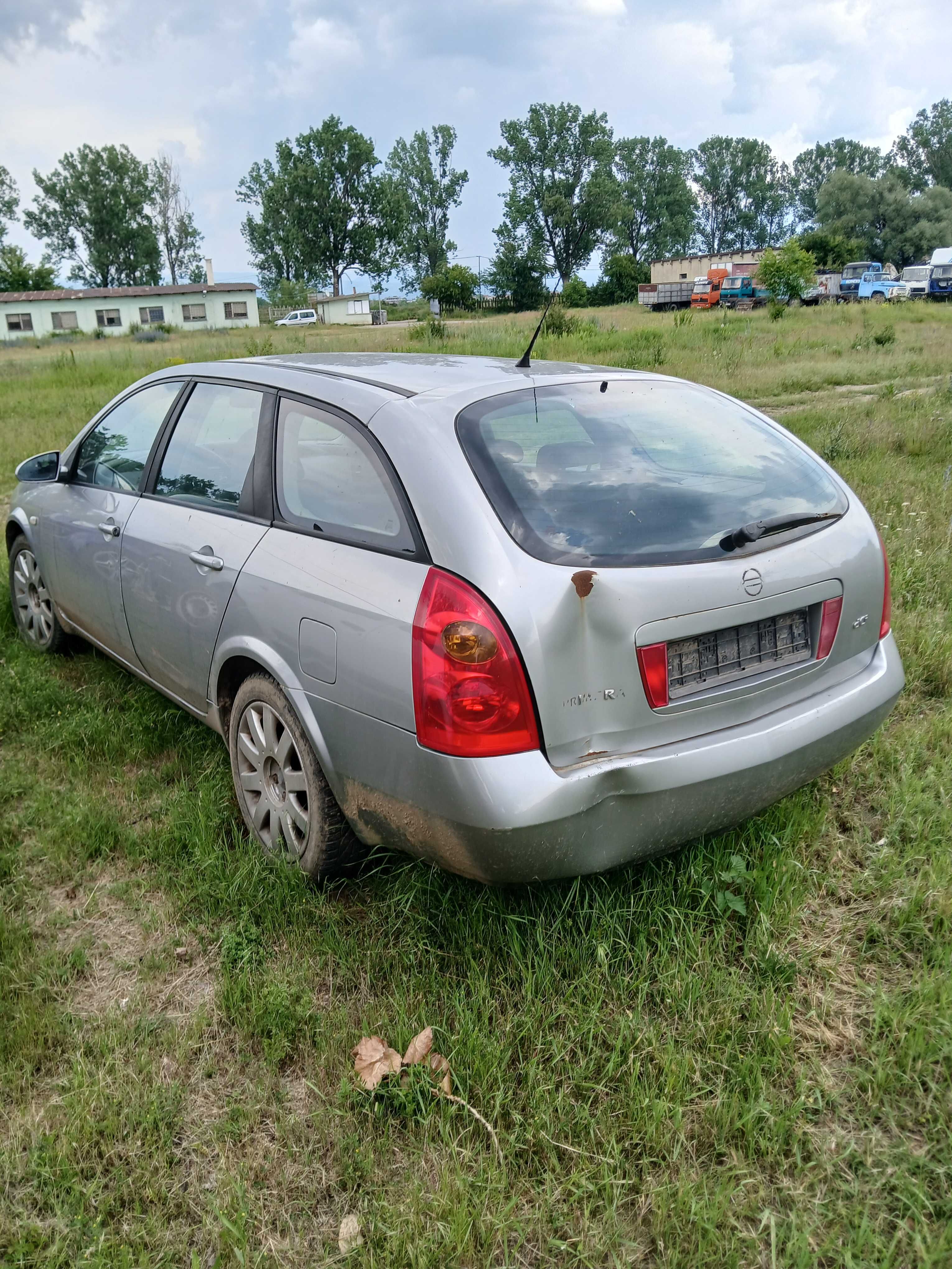 Нисан примера на части