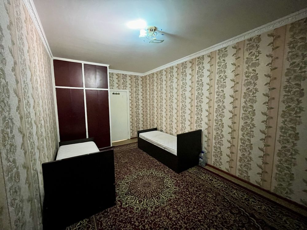 Своя - 2-х комнатная квартира в чиланзар-8 (катартал,1-линия)