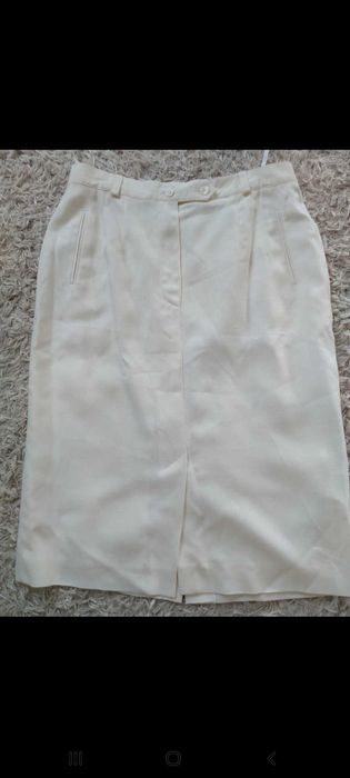 Fusta, noua, fara eticheta